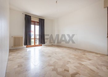 Stanza vuota - Trilocale via Poma
 
30, Lonate Pozzolo - foto 3