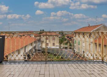 Balcone - Trilocale via Poma
 
30, Lonate Pozzolo - foto 10