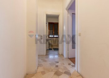 Hall / corridoio - Trilocale via Poma
 
30, Lonate Pozzolo - foto 14