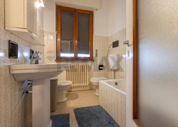 Bagno - Trilocale via Poma
 
30, Lonate Pozzolo - foto 15