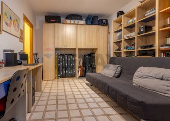 Soggiorno - Quadrilocale Via Trieste
 
27, Sumirago - foto 14