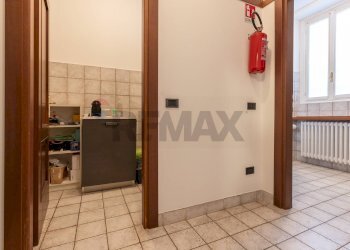 Hall / corridoio - Ufficio piazza Leonardo da Vinci
 
11, Vaprio d'Adda - foto 16