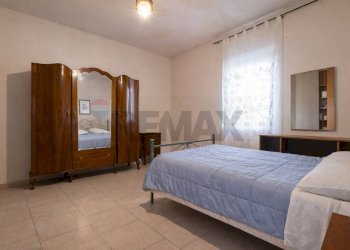 Camera / camera da letto - Rustico Via XX Settembre
 
6, Cairate - foto 8