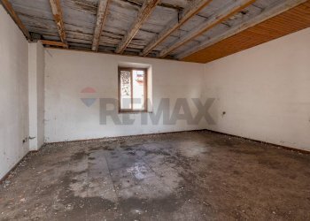 Stanza vuota - Rustico Via XX Settembre
 
6, Cairate - foto 21