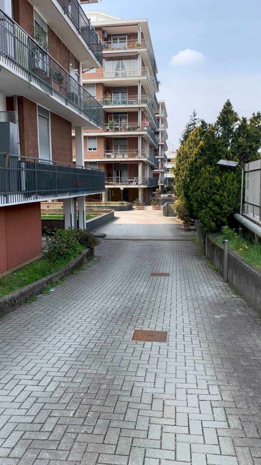 Edificio all\'aperto - Box Gallarate - foto 1