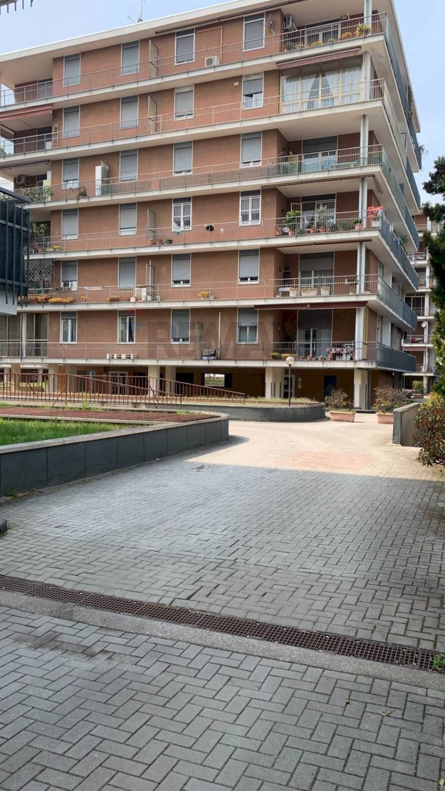 Edificio all\'aperto - Box Gallarate - foto 2