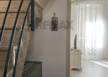 Scale - Casa semi indipendente via Azzolini, Avola - foto 3