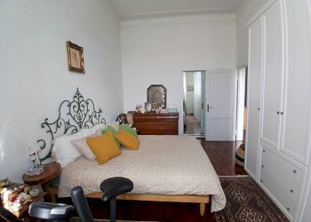 Camera da letto - Appartamento piazzale della Porta al Prato, Firenze (zona Santa Maria Novella) - foto 8