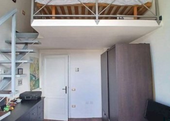 Camera da letto - Appartamento piazzale della Porta al Prato, Firenze (zona Santa Maria Novella) - foto 11