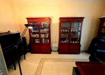 Studio - Three-room apartment strada Nino Bixio, Parma (neighborhood Oltretorrente) - photo 16