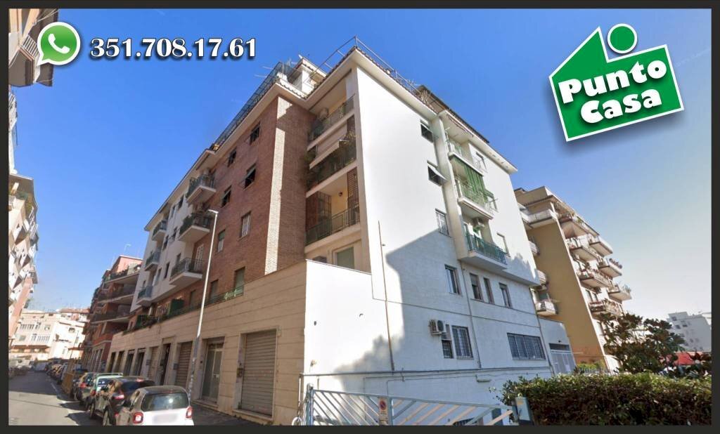 Facciata - Appartamento via del Velodromo, 71, Roma - foto 1