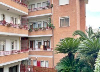 Facciata - Quadrilocale via Enrico Albanese, Roma - foto 30