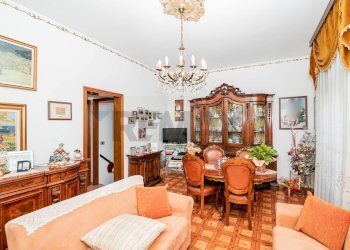 Sala da pranzo - Villa VIA DEI GIGANTI
 
25, San Giuliano Milanese - foto 5