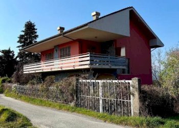 Facciata - Villa via Antica Romana, Castiglione Chiavarese - foto 1