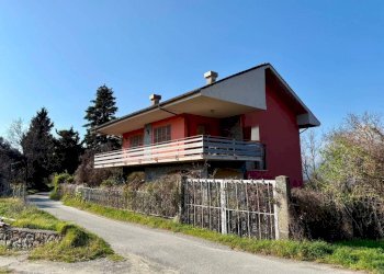 Facciata - Villa via Antica Romana, Castiglione Chiavarese - foto 2