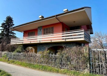 Facciata - Villa via Antica Romana, Castiglione Chiavarese - foto 3