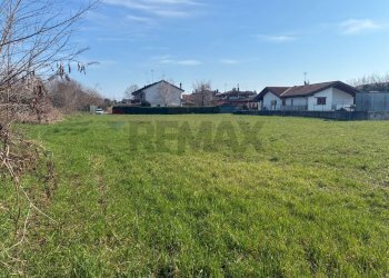 Giardino - Building land VIA ROVAREDO
 
30, Pasian di Prato - photo 2