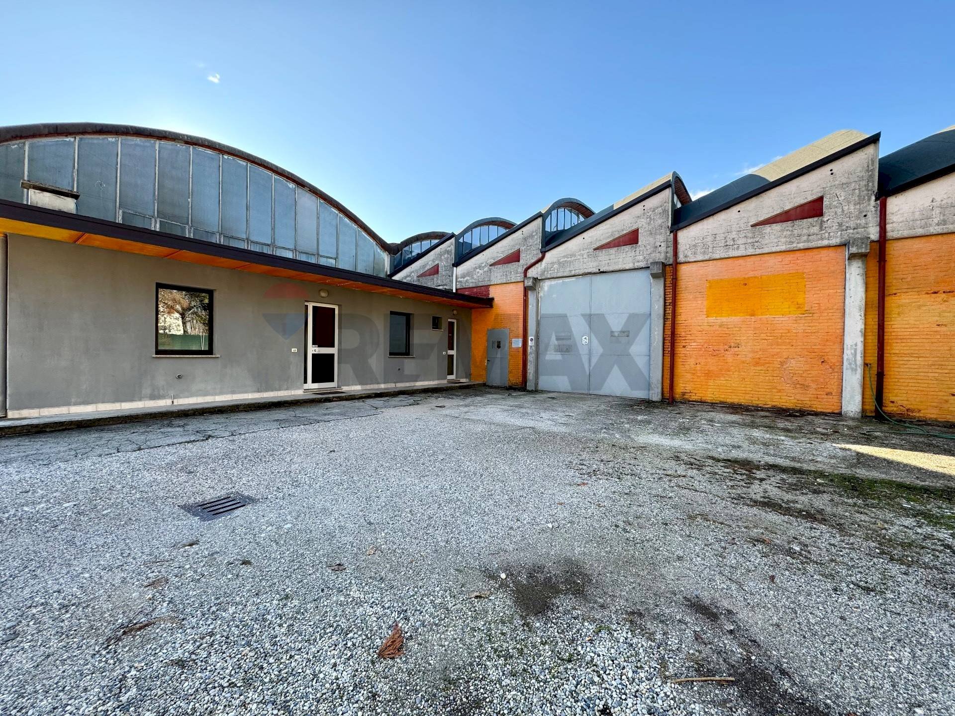 Terrazza - Capannone Via Della Croce
 
45, Campoformido - foto 1