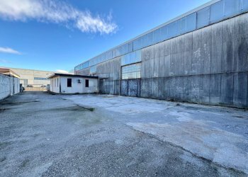Terrazza - Capannone Via Della Croce
 
41, Campoformido - foto 2