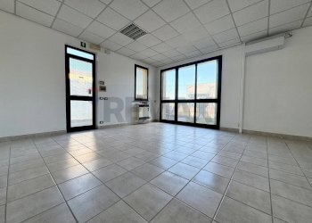 Stanza vuota - Capannone Via Della Croce
 
41, Campoformido - foto 10