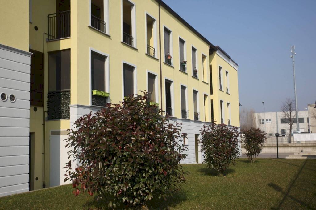 Cortile interno - Bilocale via Anna Maria Mozzoni, Bubbiano - foto 3