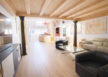 Foto 1 - Commercial Premises VIA LOMBARDIA, Castel San Pietro Terme - photo 1