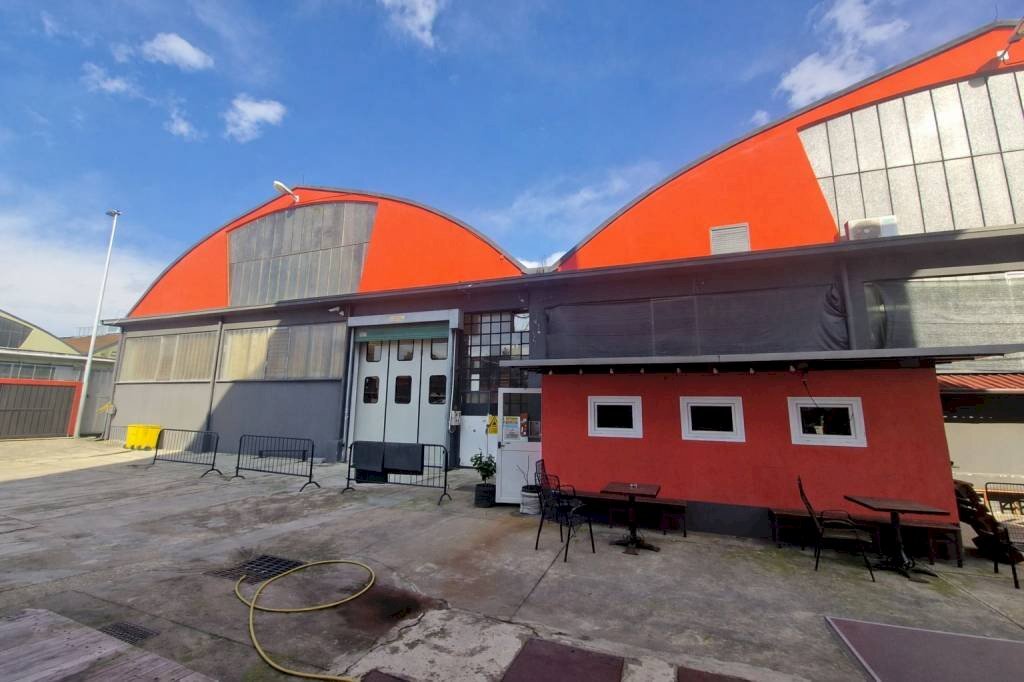 Facciata - Shed via Giovanni Keplero, 19, Pero - photo 3