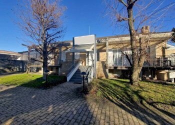 Facciata - Office via Alcide De Gasperi, Lainate - photo 3