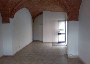 Foto 2 - Locale Commerciale via gramsci
 
100, Casciana Terme Lari - foto 2