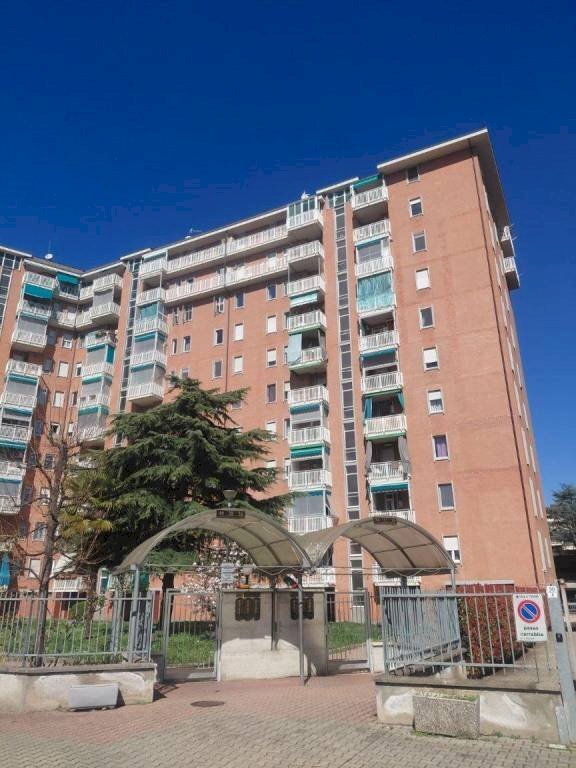 Facciata - Apartment via Francesco Saverio Nitti, 30, Torino (neighborhood Mirafiori Nord) - photo 1