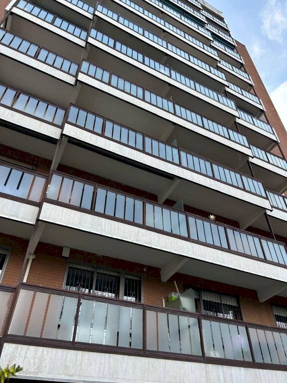Facciata - Two-room apartment via Cimabue, 8, Torino (neighborhood Mirafiori Nord) - photo 2