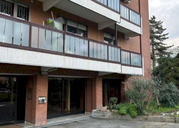 Facciata - Bilocale via Cimabue, 8, Torino (zona Mirafiori Nord) - foto 3