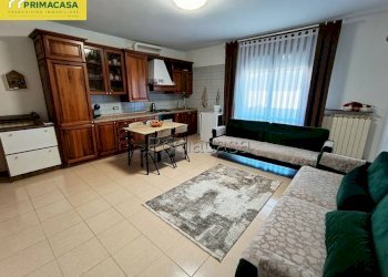 Salone - Quadrilocale via 25 Aprile, 63, Salzano - foto 3