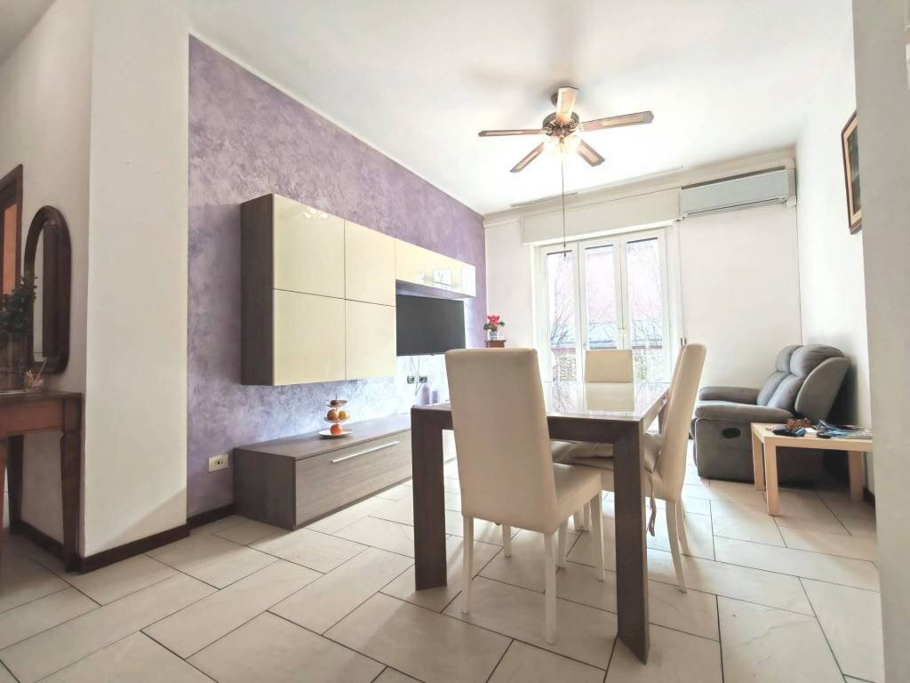 Salone - Trilocale piazza Emanuele Filiberto, Bergamo (zona Colognola) - foto 2