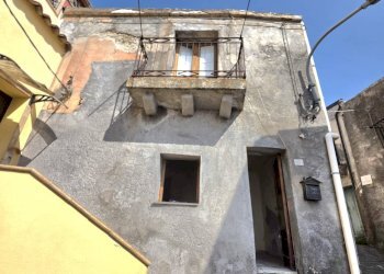 Foto 2 - Casa indipendente via Arrigo Rosso, Calatabiano - foto 2