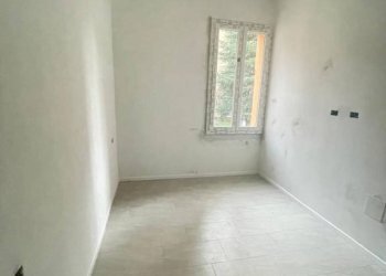 Camera da letto - Bilocale via del Greto, 1, Bologna (zona Borgo Panigale) - foto 5