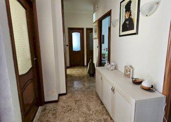 Corridoio - Appartamento via Croce Verde, 13, Asti - foto 8