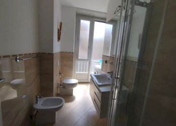 bagno - Two-room apartment via SAN QUINTINO, 4, Torino (neighborhood Centro) - photo 11