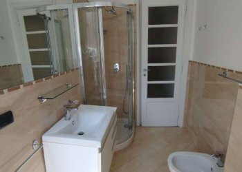 bagno - Two-room apartment via SAN QUINTINO, 4, Torino (neighborhood Centro) - photo 12