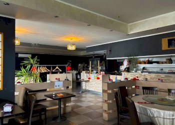 Salone - Negozio Stradale Pinerolo, 58, Bricherasio - foto 7