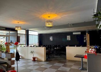 Salone - Negozio Stradale Pinerolo, 58, Bricherasio - foto 8