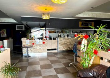 Salone - Negozio Stradale Pinerolo, 58, Bricherasio - foto 10