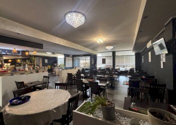 Salone - Negozio Stradale Pinerolo, 58, Bricherasio - foto 11