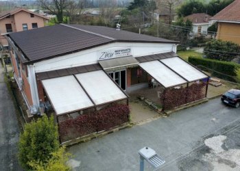 Facciata - Negozio Stradale Pinerolo, 58, Bricherasio - foto 26