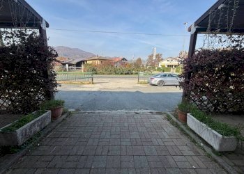 Cortile interno - Negozio Stradale Pinerolo, 58, Bricherasio - foto 35