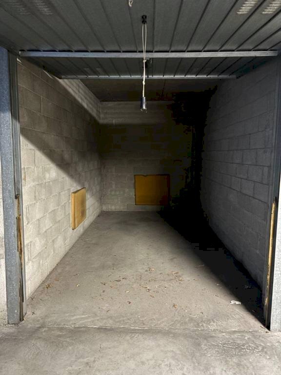 Posto macchina - Box via Enrico Cravero, 27, Pinerolo - foto 2