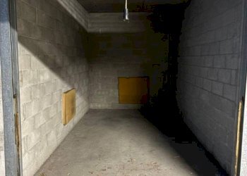 Posto macchina - Box via Enrico Cravero, 27, Pinerolo - foto 2