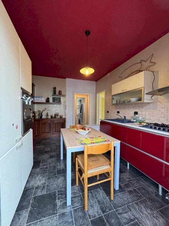 Cucina - Trilocale via Achille Grandi, 8, Pinerolo - foto 1