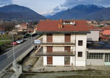 Facciata - Stable - Palace via 1 Maggio, 161, Luserna San Giovanni - photo 6