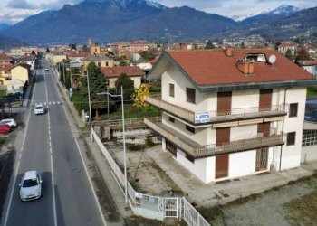 Facciata - Stable - Palace via 1 Maggio, 161, Luserna San Giovanni - photo 10